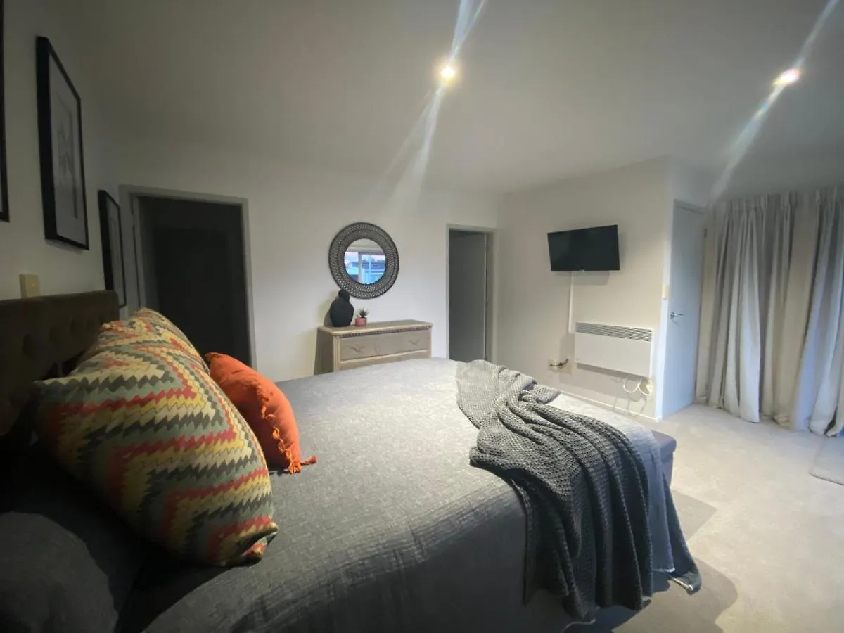 Modern Beach Apartment With Pool & Location Mount Maunganui 0*,  New Zealand
